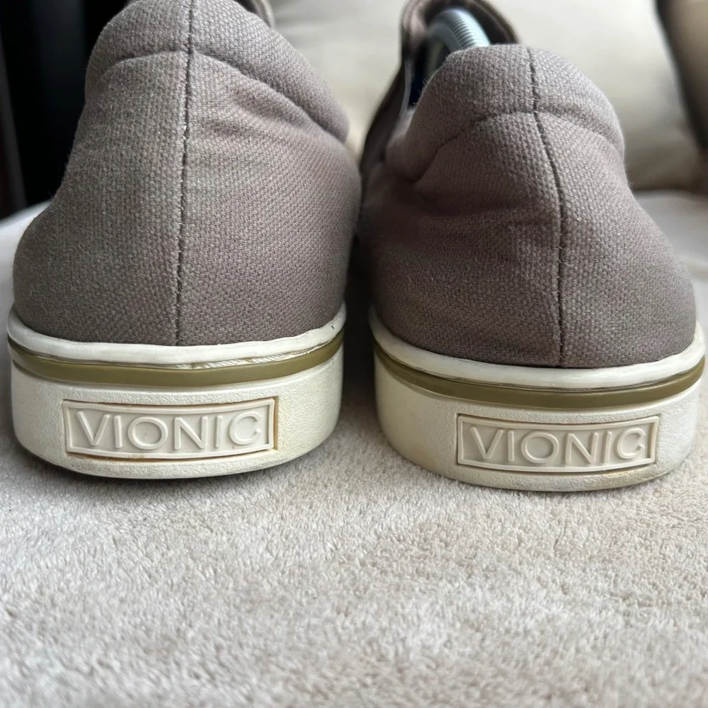 Vionic men slip